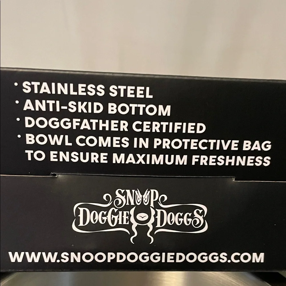 Snoop Dogg Stainless Steel Pet Bowl set (2)